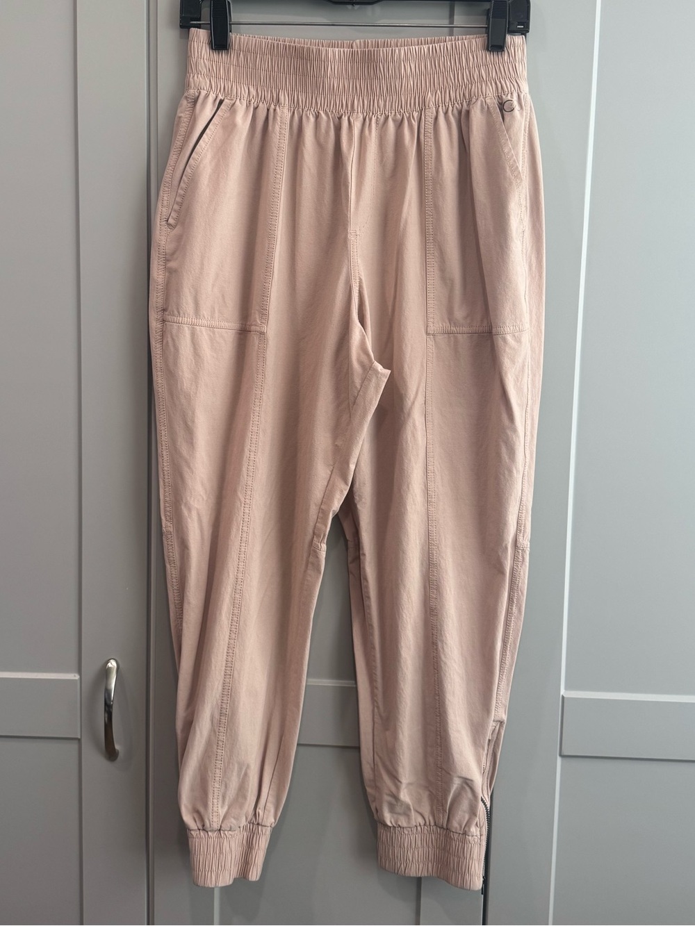 Women's Elastic Waist Jogger Pants in Dusty Pink